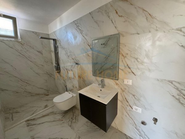 Durres Plazh, shitet apartament Kati 10, 85 m² 128.000 € 