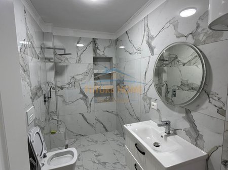 Shitet, Apartament 2+1, Xhamllik, Tirane. AREA59124