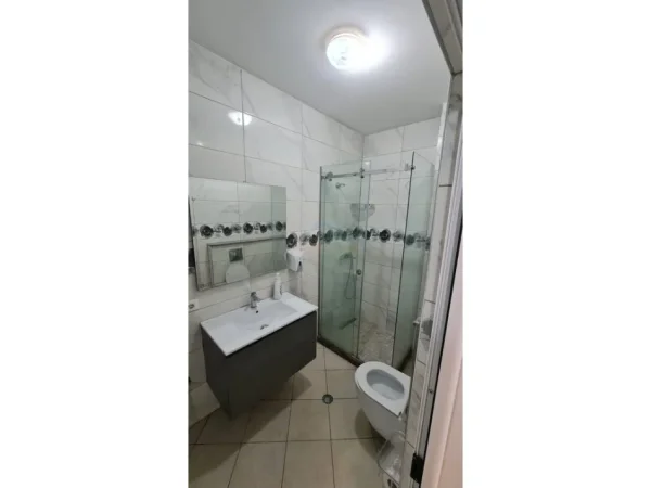 Tirane, jepet me qera apartament Kati 1, 75 m² 400 € 