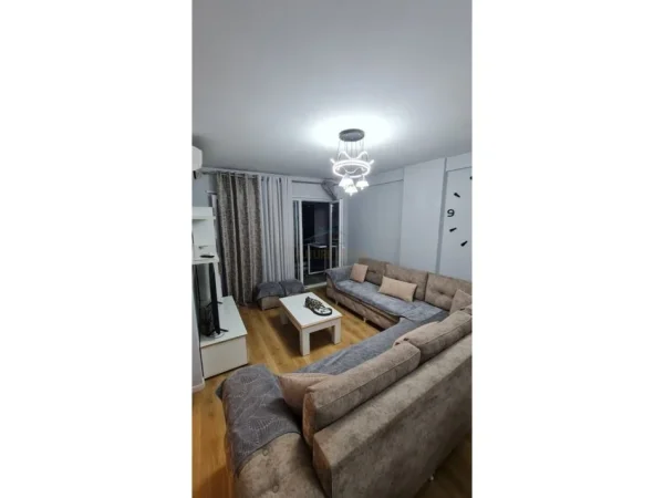 Tirane, jepet me qera apartament Kati 1, 75 m² 400 € 
