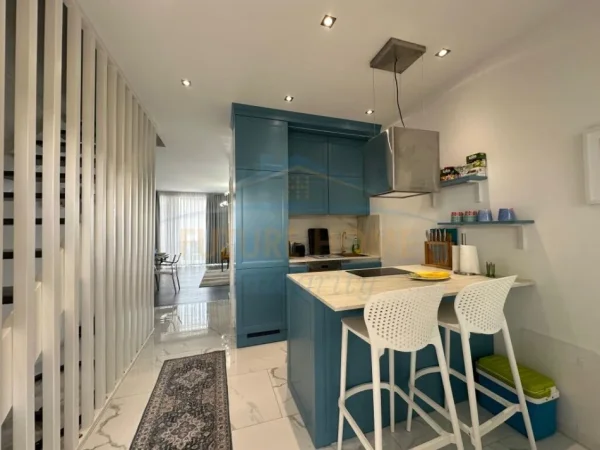 Gjiri Lalezit | Hamallaj, shitet apartament duplex Dublex Kati 1, 136 m² (Prive Kepi i Rodonit)