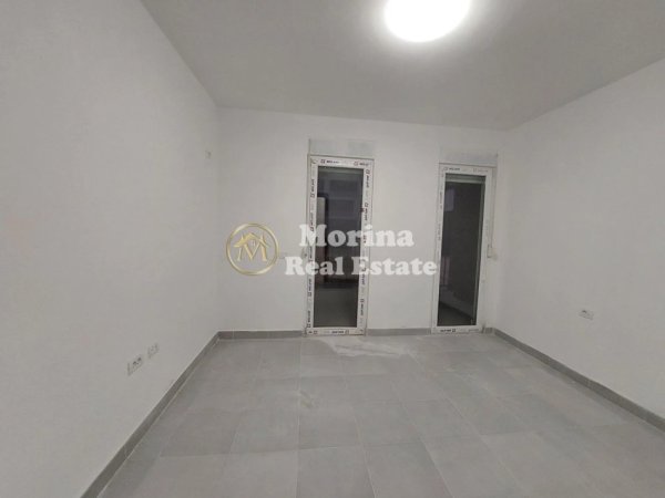 Tirane, jepet me qera apartament 3+1 Kati 2, 127 m² 500 € (5 Maji)