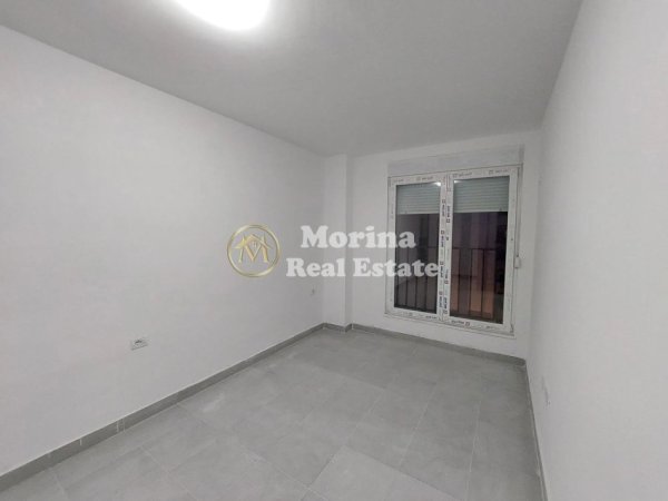Tirane, jepet me qera apartament 3+1 Kati 2, 127 m² 500 € (5 Maji)