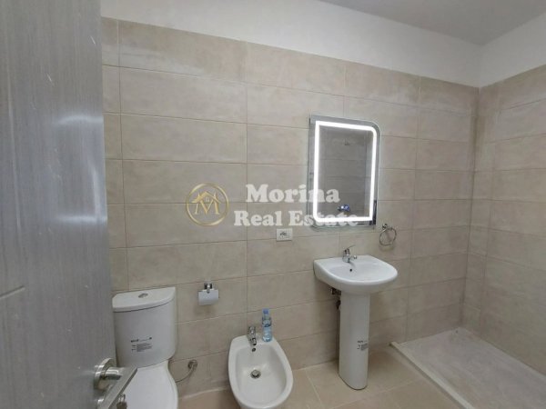Tirane, jepet me qera apartament 3+1 Kati 2, 127 m² 500 € (5 Maji)