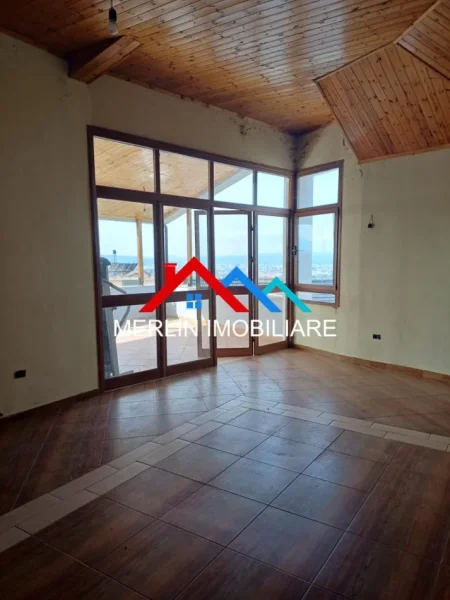 Tirane, shitet Vile 4 Kateshe, 671 m² ndertim, per 450.000 € ( afer RRUGES  SE ARBERIT)