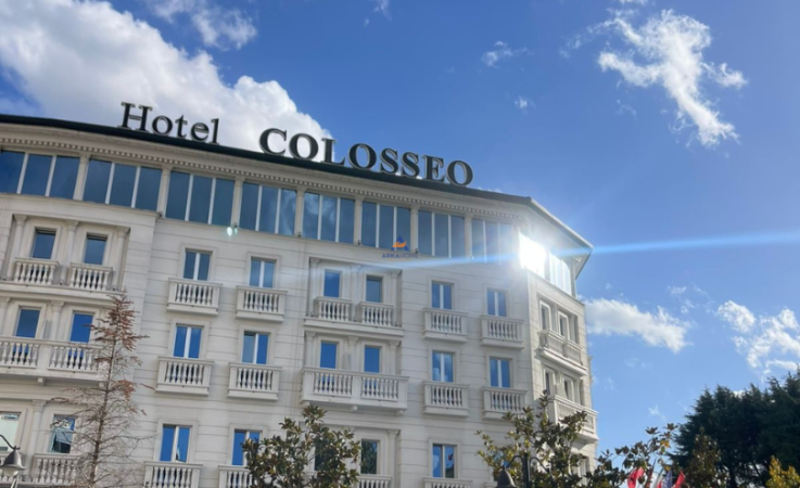 Tirane, jepet me qera ambjent biznesi Kati 0, 150 m² 5.000 € (RRUGA E DURRESIT)