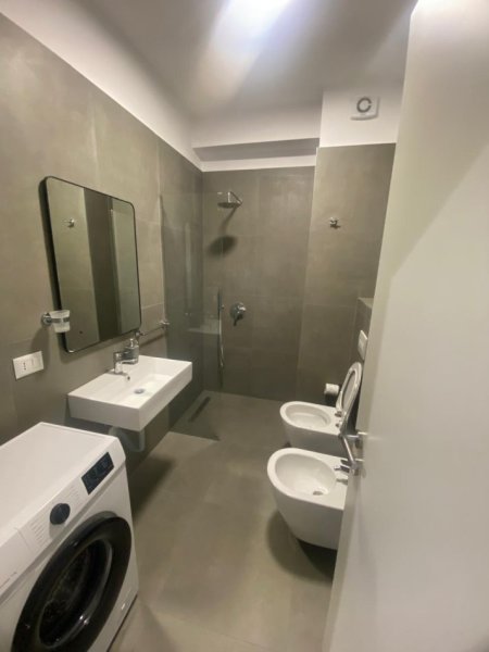 Tirane, shitet apartament 2+1 Kati 2, 95 m² 230.000 € 