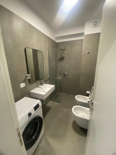 Tirane, shitet apartament 2+1 Kati 2, 95 m² 230.000 € 