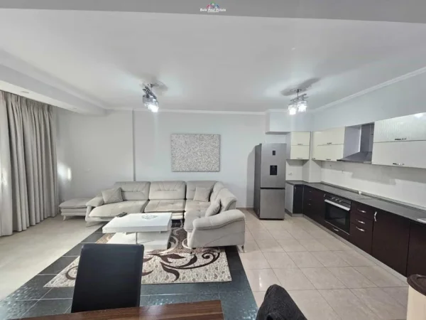 Tirane, shes apartament 3+1+Ballkon Kati 3, 140 m² 299.000 € (rruga e kavajes)