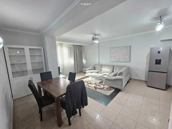 Tirane, shes apartament 3+1+Ballkon Kati 3, 140 m² 299.000 € (rruga e kavajes)