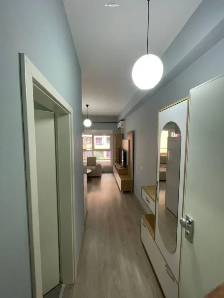 Tirane, jepet me qera apartament 2+1+Ballkon Kati 4, 80 m² 550 € (pasho hysa)