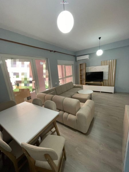 Tirane, jepet me qera apartament 2+1+Ballkon Kati 4, 80 m² 550 € (pasho hysa)