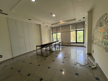 Tirane, shitet ambjent biznesi Kati 2, 350 m² 1.500.000 € 