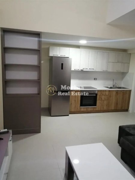 Tirane, jepet me qera Vile 2+1 Kati 2, 80 m² 450 € (Rruga Myslym Keta)