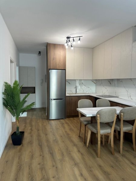 Tirane, jepet me qera apartament 2+1 Kati 8, 80 m² 1.000 € (zogu zi)