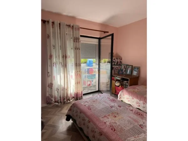 Tirane, shitet apartament 2+1+Ballkon Kati 2, 135 m² 215.900 € (5 Maji)
