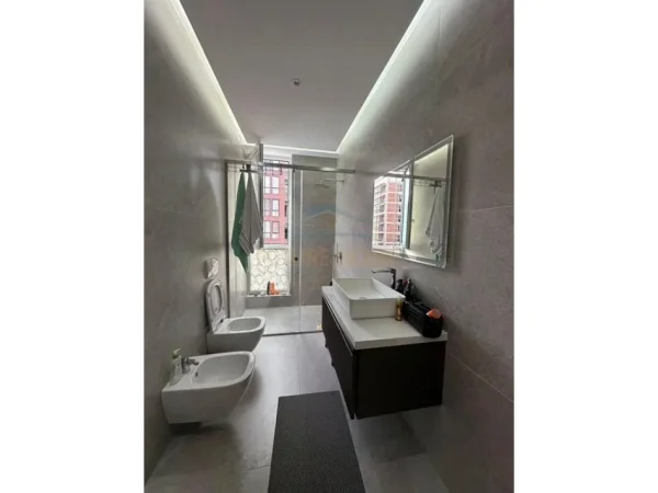 Tirane, shitet apartament 3+1+Ballkon Kati 3, 151 m² 350.000 € (Jordan Misja)