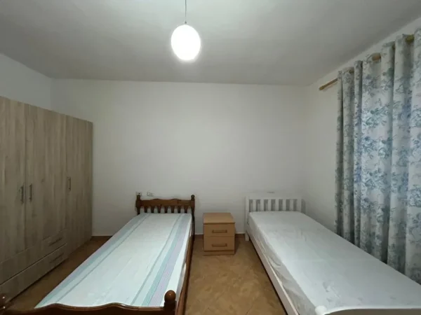 Tirane, jepet me qera apartament 2+1 Kati 7, 115 m² 470 € (Rrethi i Astirit)