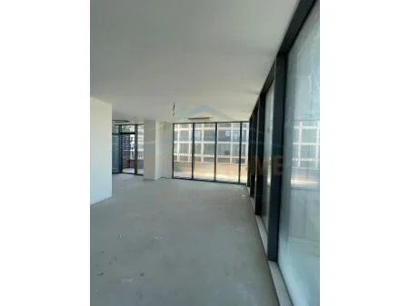 Tirane, shitet apartament 3+1 Kati 2, 171 m² 550.000 € 