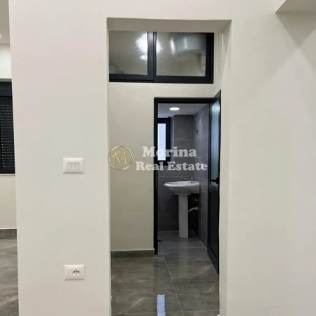 Tirane, shitet dyqan Kati 1, 58 m² 168.200 € (Qytet Studenti)