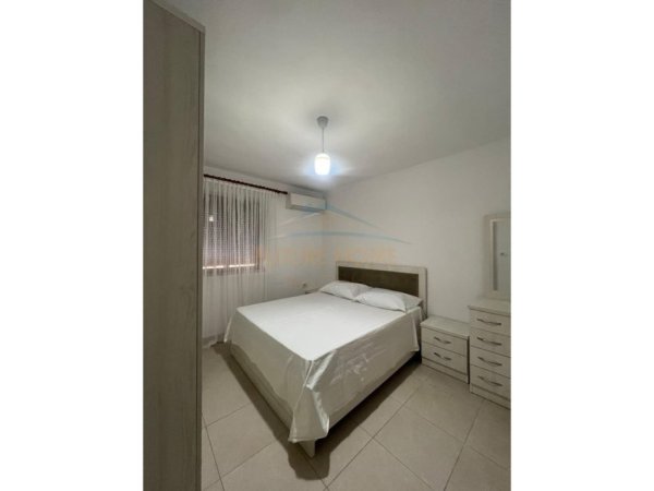 Tirane, jepet me qera apartament 2+1+Ballkon Kati 3, 65 m² 500 € 