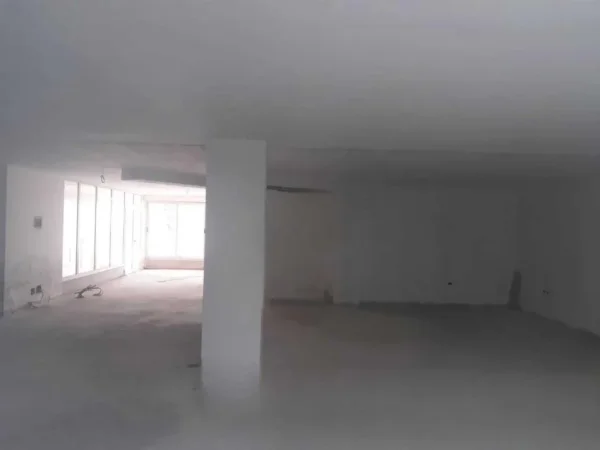 Tirane, shitet ambjent biznesi , 