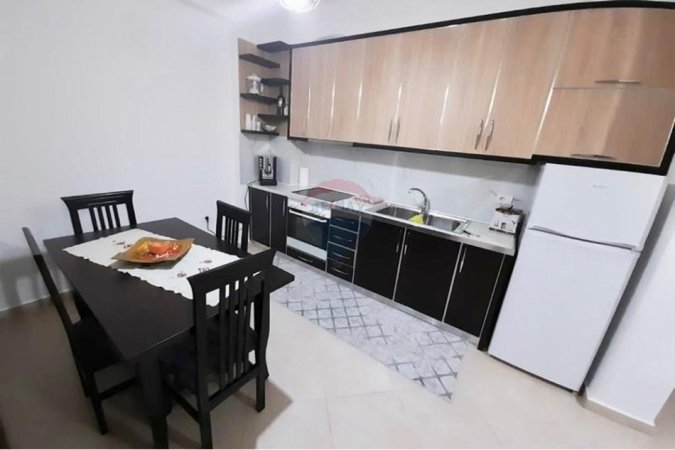 Tirane, jepet me qera apartament 2+1 Kati 6, 1 m² 550 € 
