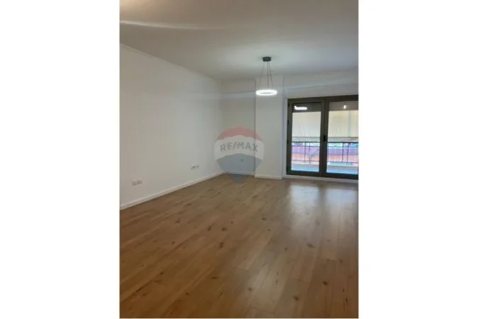 Shitet apartament 1+1 Kati 3, 218.000 €  (KOMPLEKSI DELIJORGJI)