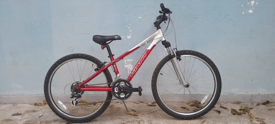 Tirane, njoftim biciklete ️️️GIANT️26inch e kuqe 230 €