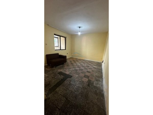Tirane, shitet apartament 1+1 Kati 1, 49 m² 118.000 € (PAZARI I RI)