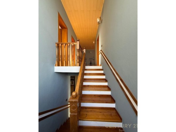 Tirane, shitet Vile 2 Katshe Kati 2, 408 m² 500.000 € (Don Bosko)