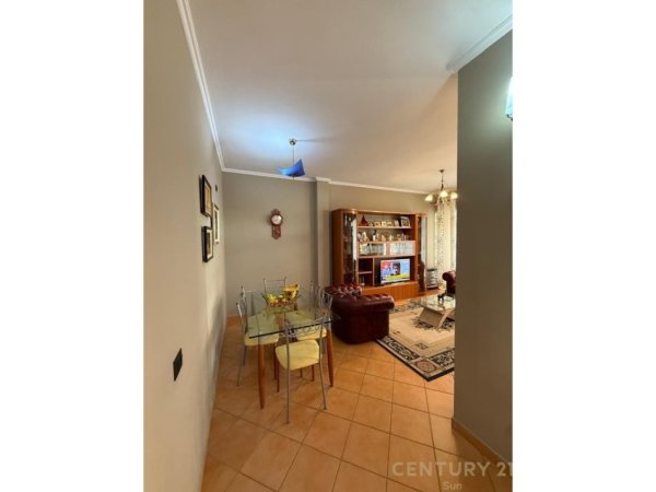 Tirane, shitet Vile 2 Katshe Kati 2, 408 m² 500.000 € (Don Bosko)