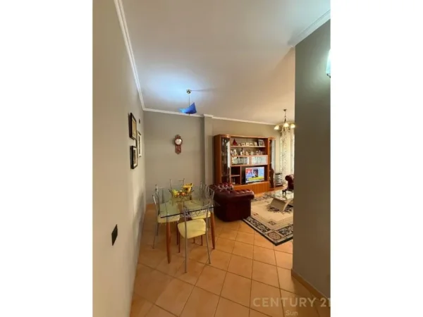 Tirane, shitet Vile 2 Katshe Kati 2, 408 m² 500.000 € (Don Bosko)