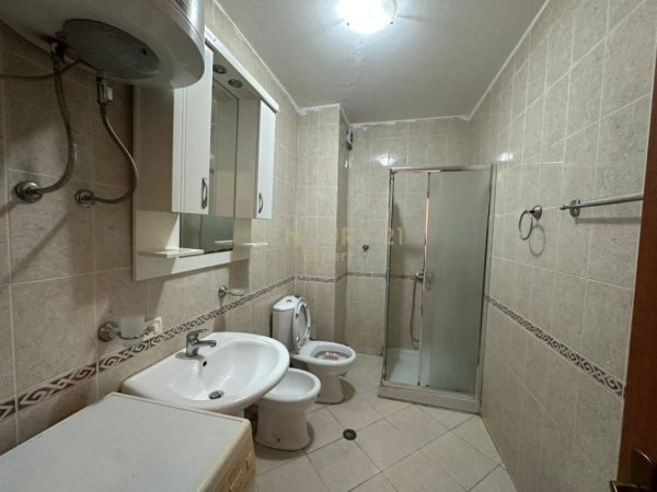 Tirane, jepet me qera apartament 1+1 Kati 4, 64 m² 500 € (Siri Kodra)