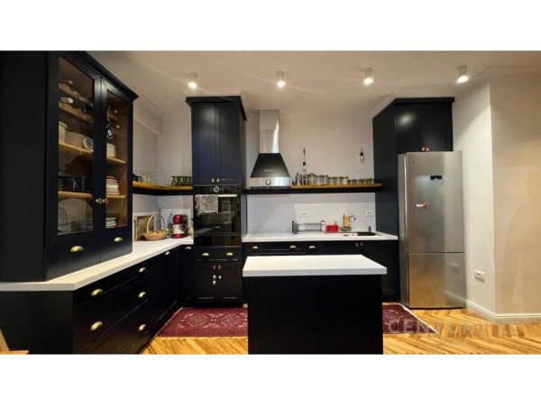 Tirane, shitet apartament 2+1 Kati 6, 113 m² 265.000 € (Ish Parku)