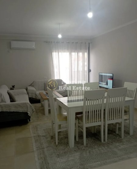 Tirane, jepet me qera Vile 2+1 Kati 3, 120 m² 430 € (Rruga Agon)