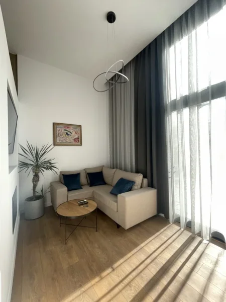Tirane, shitet apartament duplex 2+1+Ballkon Kati 0, 46 m² 140.000 € (Liqeni i thate, Prane Hotel Radisson)