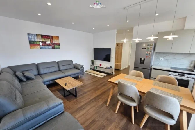 Tirane, jepet me qera apartament 2+1+Ballkon Kati 7, 100 m² 1.000 € (Mine Peza)