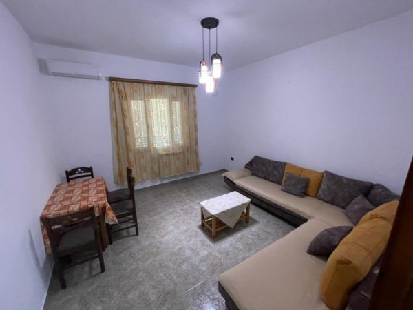 Tirane, jepet me qera apartament 2+1+Ballkon Kati 2, 110 m² 400 € (Rruga Myslym Keta)