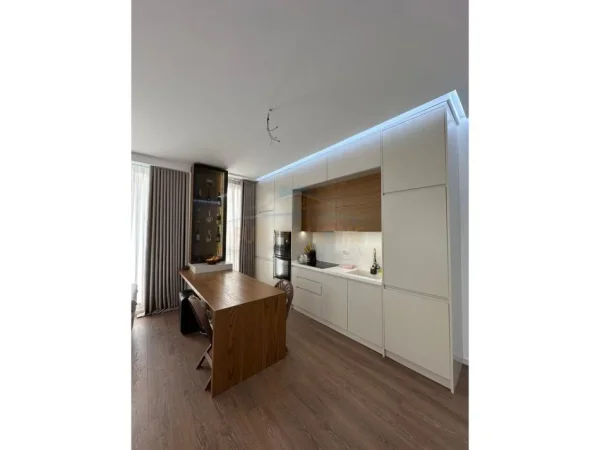Tirane, shitet apartament 3+1 Kati 3, 151 m² 350.000 € (JORDAN MISJA)