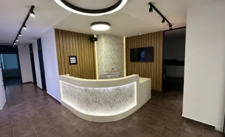 Tirane, shitet ambjent biznesi Kati 5, 374 m² 