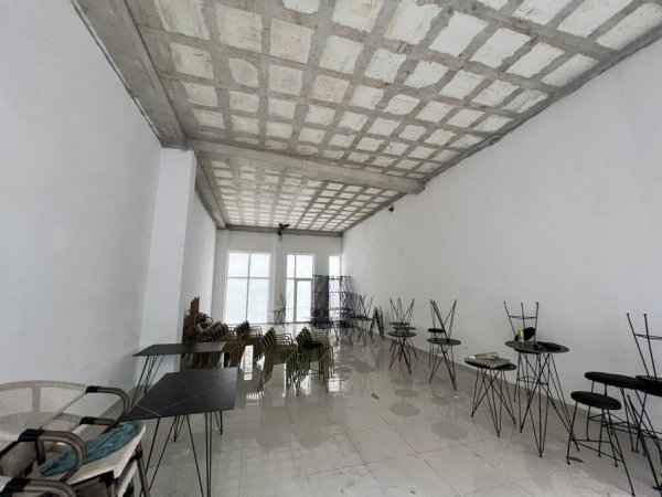 Tirane, jepet me qera ambjent biznesi Kati 0, 100 m² 900 € (Rruga Filip Jano, bulevardi i ri)