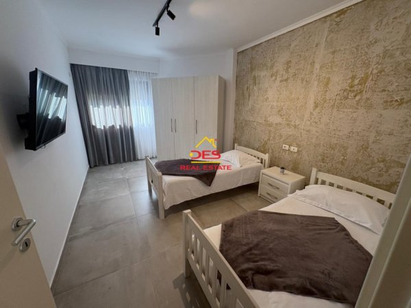 Vlore, jepet me qera apartament 2+1+Ballkon Kati 6, 95 m² 500 € (Rruga 7 Nëntori)