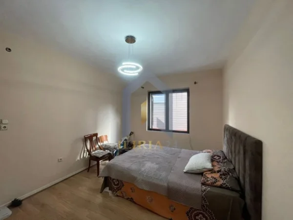 Tirane, shitet apartament 3+1+Ballkon Kati 4, 119 m² 255.000 € (Bllok Rruga Perlat Rexhepi)