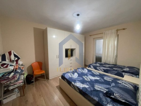 Tirane, shitet apartament 3+1+Ballkon Kati 4, 119 m² 255.000 € (Bllok Rruga Perlat Rexhepi)