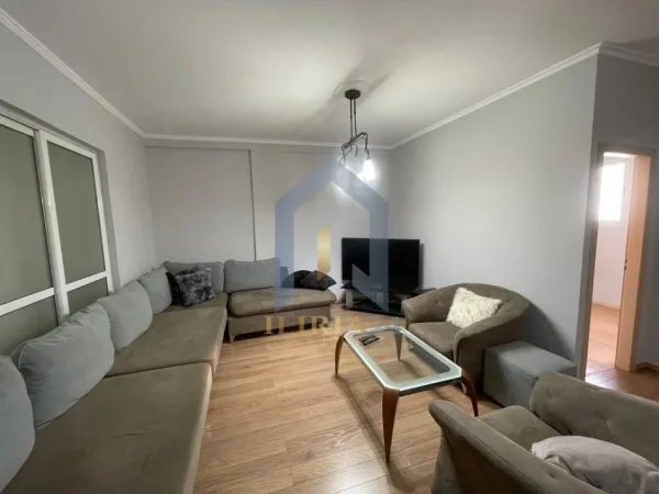 Tirane, shitet apartament 3+1+Ballkon Kati 4, 119 m² 255.000 € (Bllok Rruga Perlat Rexhepi)