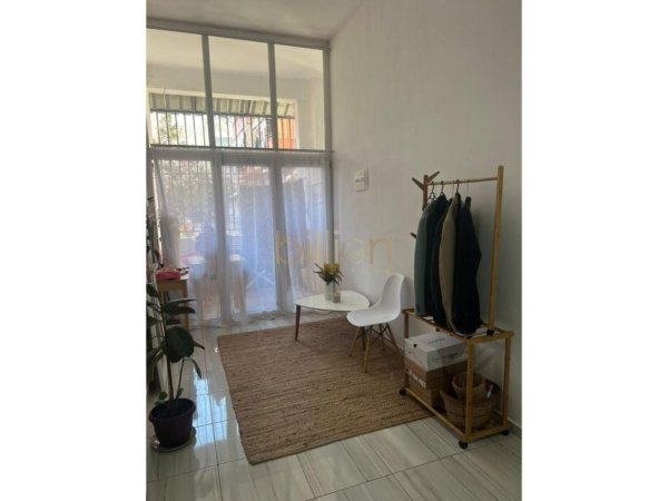 Tirane, shitet apartament duplex 1+1 Kati 1, 60 m² 75.000 € (rruga 5 maji)