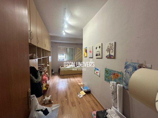 Tirane, jepet me qera apartament 2+1+Ballkon Kati 3, 101 m² 550 € (Rruga Joklin Persi, Yzberisht)