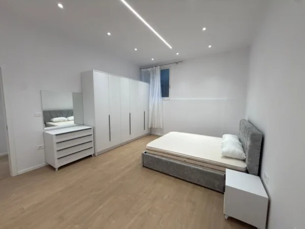Tirane, jepet me qera apartament 1+1 Kati 1, 60 m² 500 € (Kodra e Diellit.)