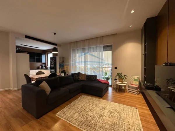 Shitet Apartament 2+1 Kompleksi Delijorgji, 410.000€